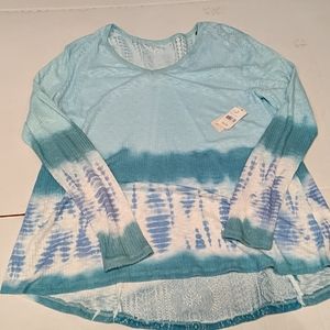 True self tunic style multi-colored top with lace
